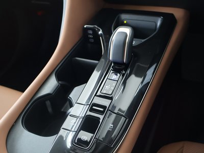 2024 Toyota CROWN SPORT 照片 19