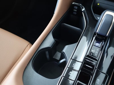 2024 Toyota CROWN SPORT 照片 22