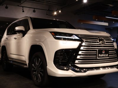 2024 Lexus LX — миниатюра 26