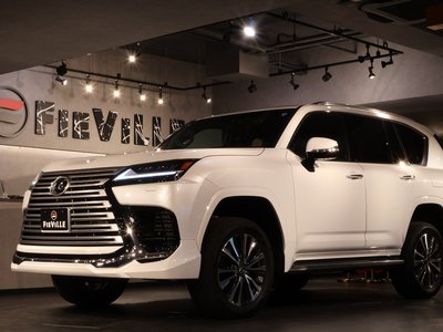 2024 Lexus LX — миниатюра 24