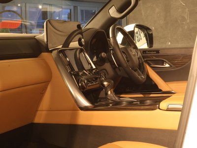 2024 Lexus LX — миниатюра 4