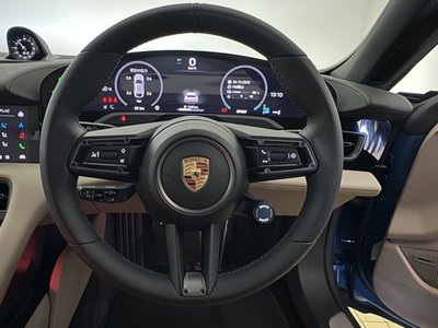 صورة مصغرة 11 لـ 2025 Porsche TAYCAN