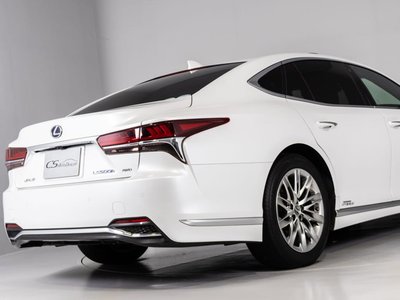 2018 Lexus LS thumbnail 18