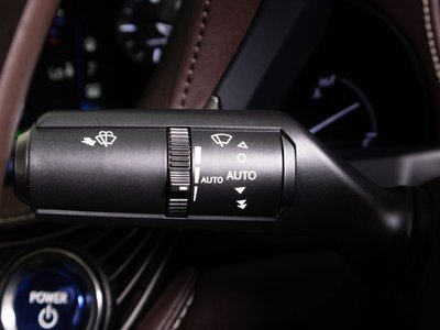 2018 Lexus LS thumbnail 45