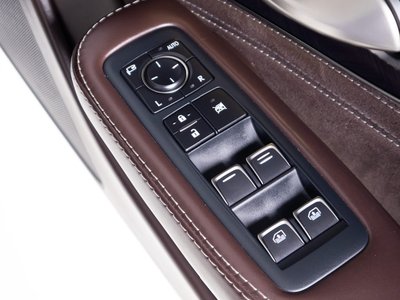 2018 Lexus LS thumbnail 39