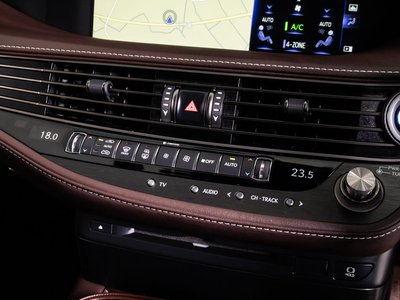 2018 Lexus LS thumbnail 47