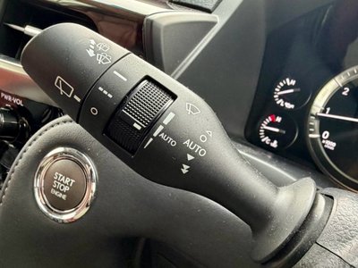2016 Lexus LX photo 11