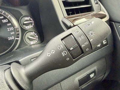 2016 Lexus LX photo 12