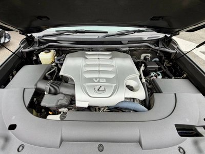 2016 Lexus LX thumbnail 46