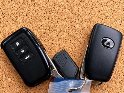 2016 Lexus LX thumbnail 33