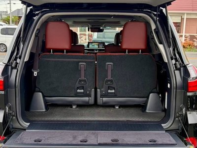 2016 Lexus LX thumbnail 43