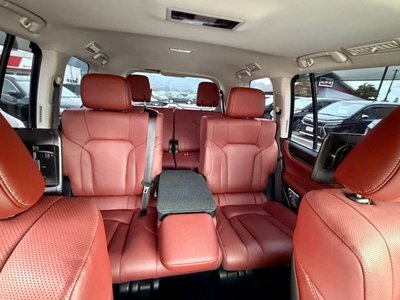 2016 Lexus LX thumbnail 40