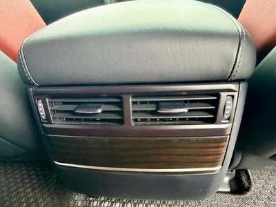 2016 Lexus LX thumbnail 25
