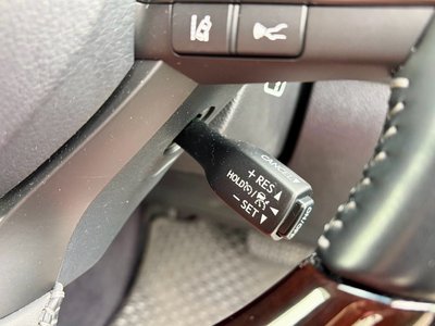2016 Lexus LX photo 13