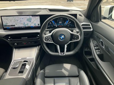 2025 BMW 3 SERIES — фото 14