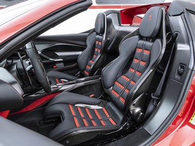 صورة مصغرة 17 لـ 2024 Ferrari 296 GTS