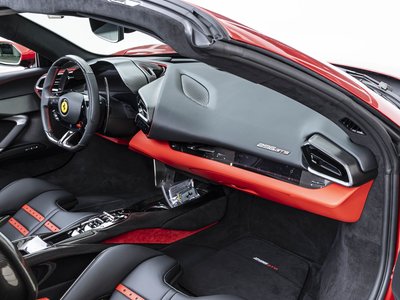 صورة مصغرة 18 لـ 2024 Ferrari 296 GTS