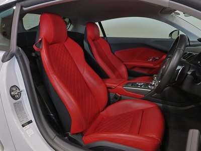 2019 AUDI R8 photo 12