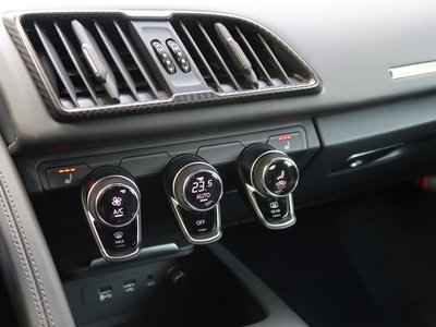 2016 AUDI R8 photo 16