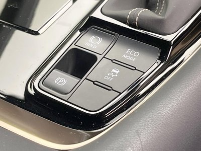 صورة 64 لـ 2024 Toyota ALPHARD