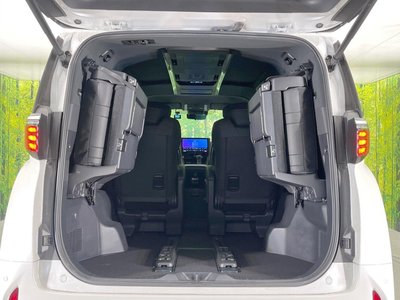 صورة 44 لـ 2024 Toyota ALPHARD