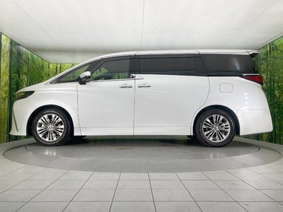 صورة 37 لـ 2024 Toyota ALPHARD