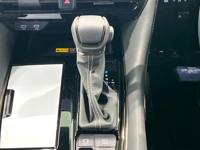 صورة 36 لـ 2023 Toyota ALPHARD