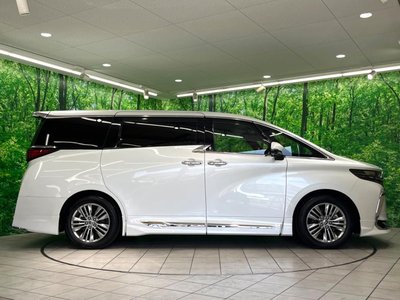 صورة 75 لـ 2023 Toyota ALPHARD