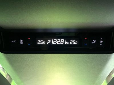 صورة 59 لـ 2023 Toyota ALPHARD
