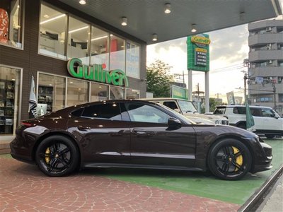 صورة 6 لـ 2021 Porsche TAYCAN