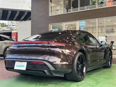 صورة 3 لـ 2021 Porsche TAYCAN