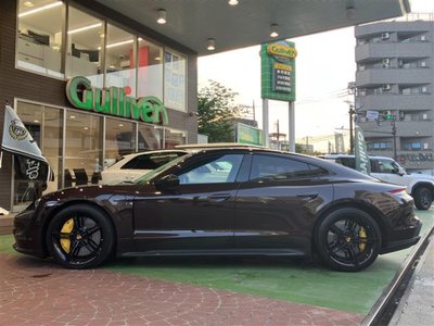 صورة 7 لـ 2021 Porsche TAYCAN