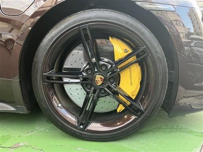 صورة 41 لـ 2021 Porsche TAYCAN