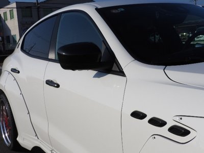 صورة 135 لـ 2016 Maserati LEVANTE