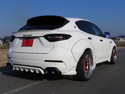 صورة 7 لـ 2016 Maserati LEVANTE