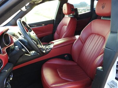 صورة 36 لـ 2016 Maserati LEVANTE