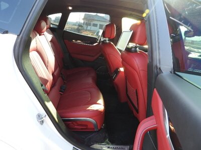 صورة 78 لـ 2016 Maserati LEVANTE