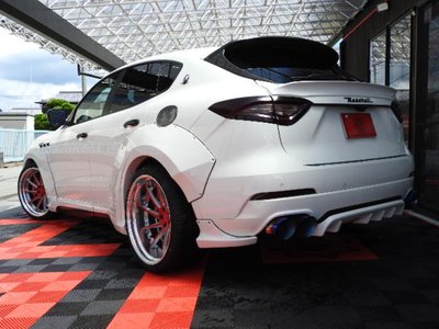 صورة 8 لـ 2016 Maserati LEVANTE