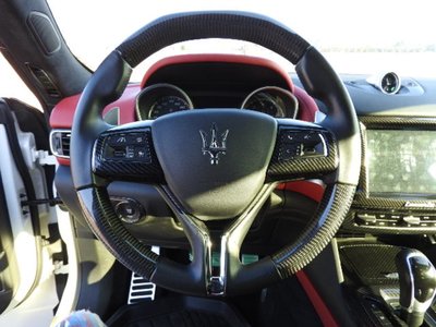 صورة 71 لـ 2016 Maserati LEVANTE