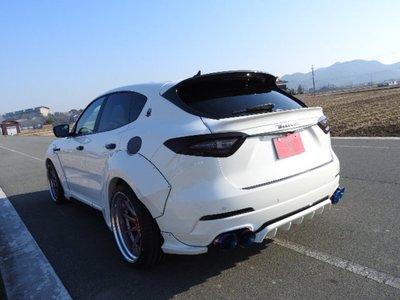 صورة 35 لـ 2016 Maserati LEVANTE