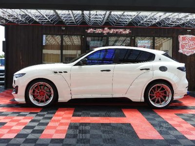 صورة 5 لـ 2016 Maserati LEVANTE