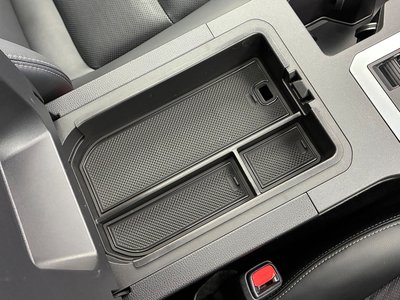 صورة 60 لـ 2024 Toyota LAND CRUISER 250