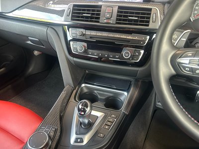 صورة 9 لـ 2019 BMW M4 COUPE