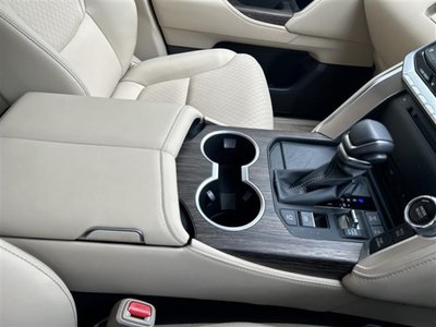 2023 Toyota LAND CRUISER 300 thumbnail 21