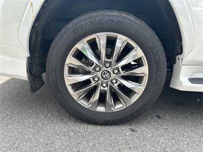 2023 Toyota LAND CRUISER 300 photo 11