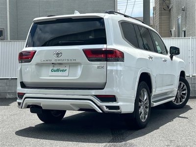 2023 Toyota LAND CRUISER 300 photo 7