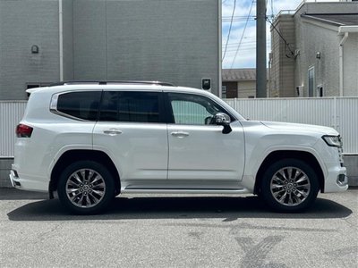 2023 Toyota LAND CRUISER 300 photo 6