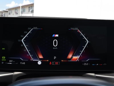 2025 BMW 2 SERIES COUPE thumbnail 23