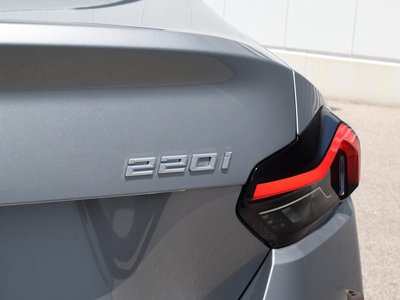 2025 BMW 2 SERIES COUPE photo 8