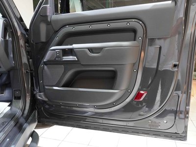 2024 LAND Rover DEFENDER thumbnail 22